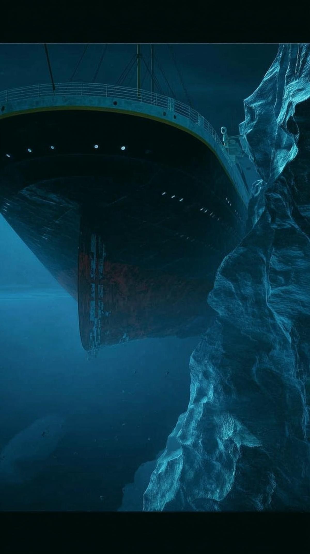 underwater photography, ship bottom, glacier, shot from the movie Titanic, cinematic