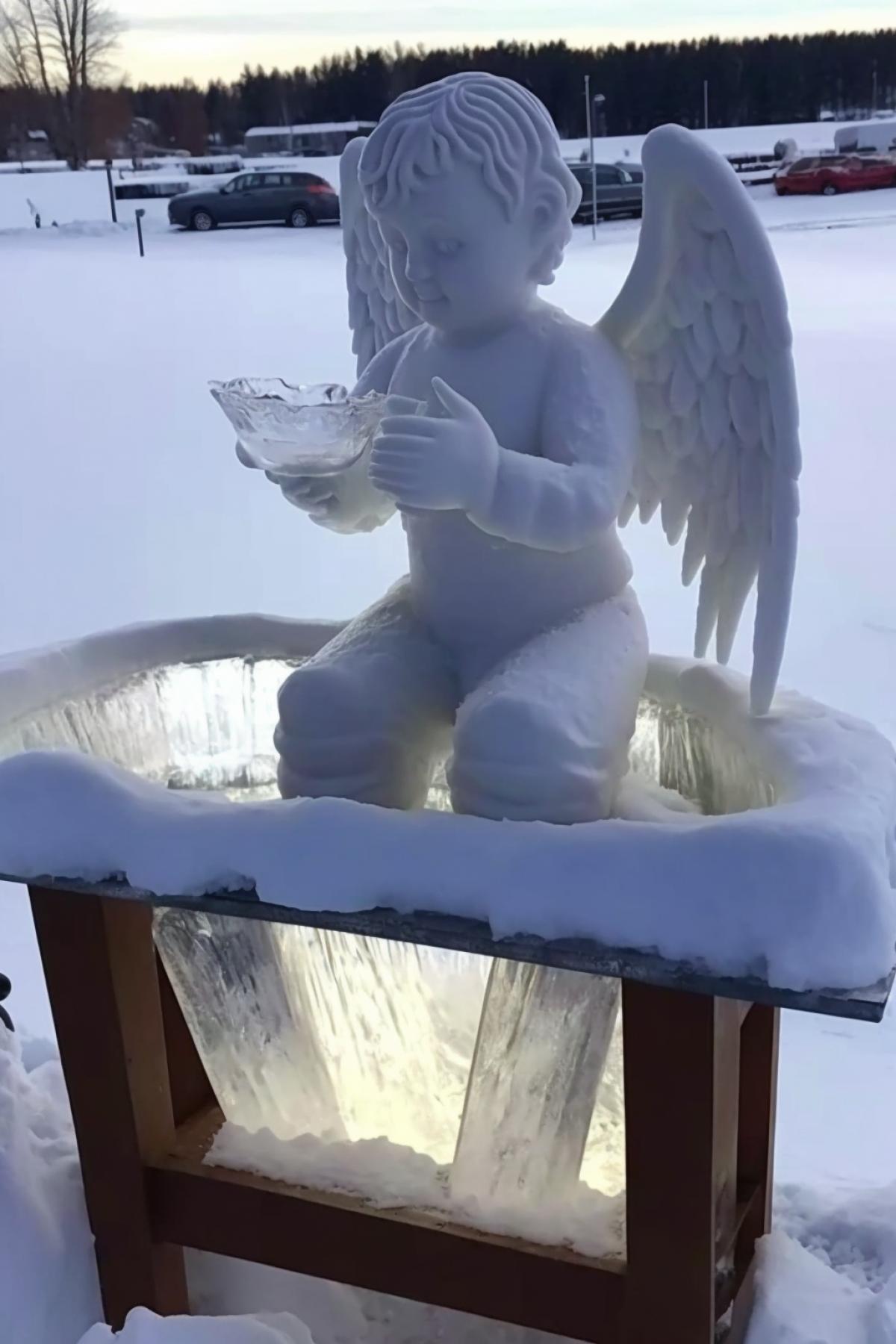 Ice sculpture in winter 🍰🙈🦐